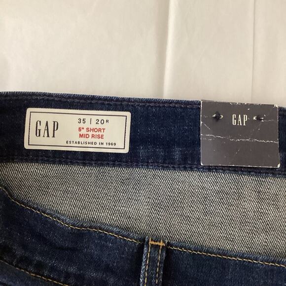 GAP 5” Mid Rise Denim Jean Shorts Size 35 20 Zip Fly Rolled Hem Dark Wash Jort - Picture 7 of 8